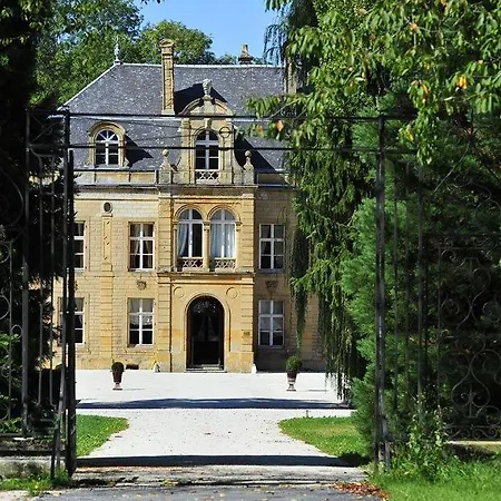 Le Domaine Chateau Du Faucon Donchery