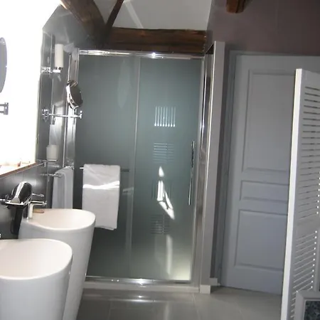 Le Domaine Chateau Du Faucon 4* Donchery