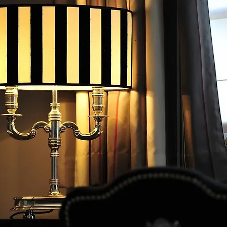 酒店 Le Domaine Chateau Du Faucon 4*