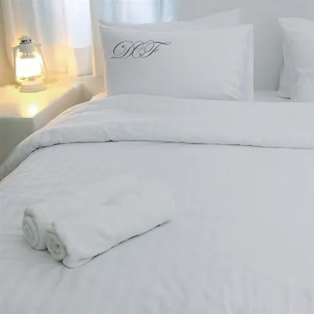 Hotel Le Domaine Chateau Du Faucon 4*