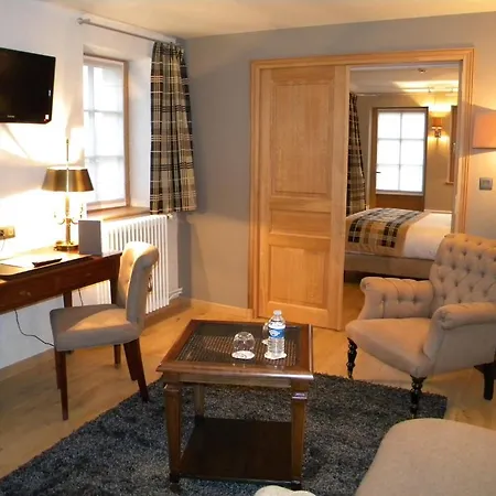 Hotel Le Domaine Chateau Du Faucon 4*