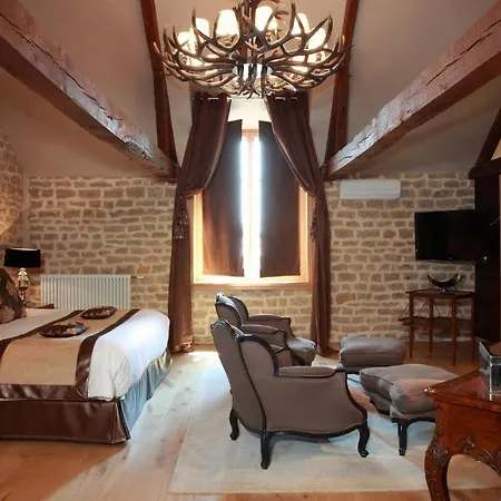 Le Domaine Chateau Du Faucon 栋什里