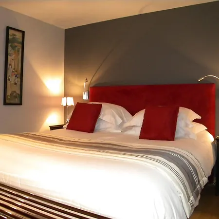 Le Domaine Chateau Du Faucon 4*