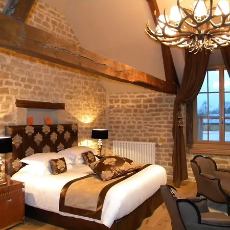 Le Domaine Chateau Du Faucon 酒店 4*